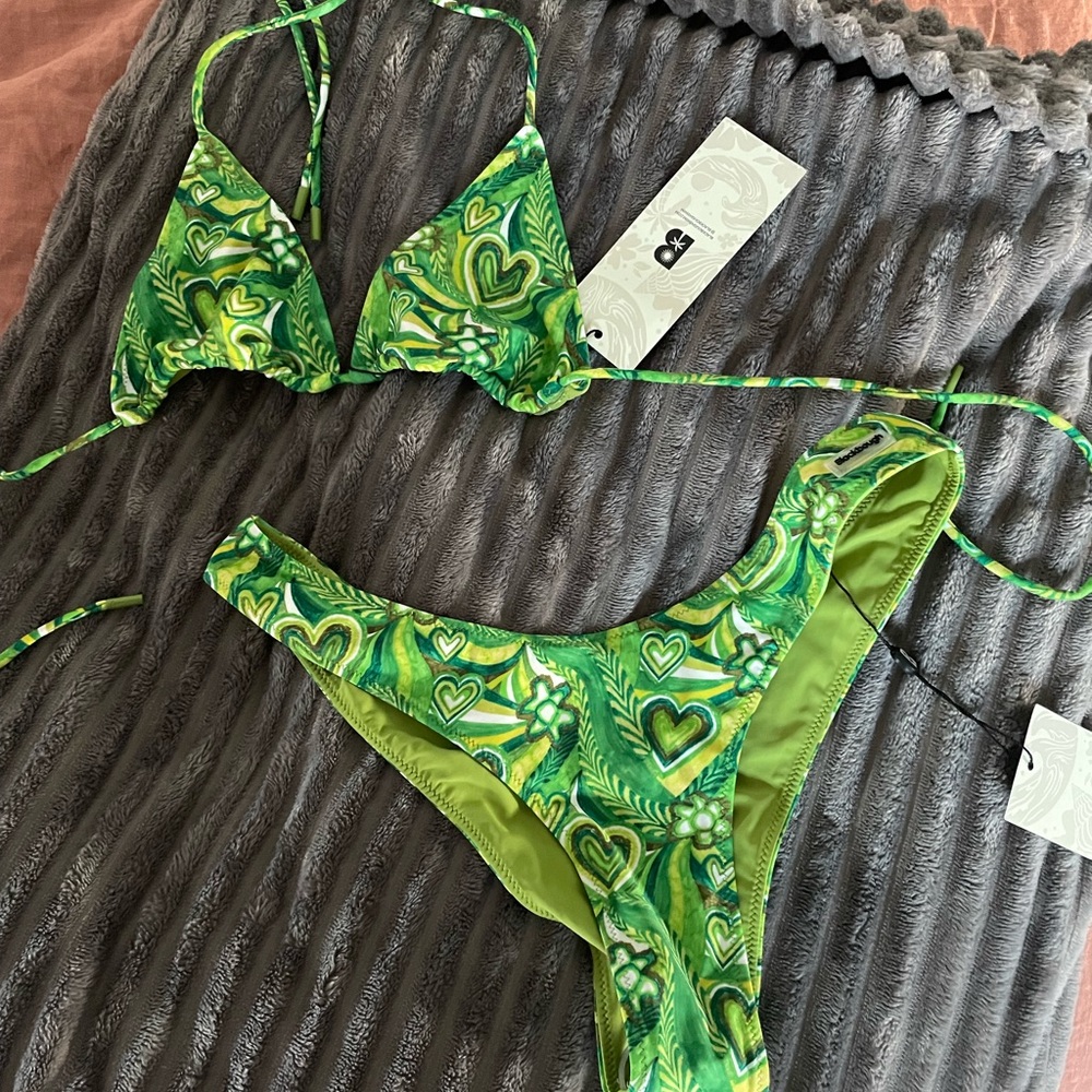 Black bough bikini